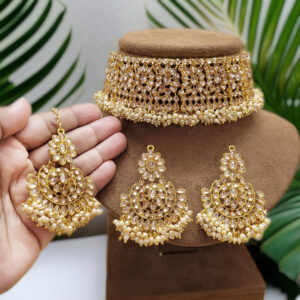 ঝুল চোকার সেট